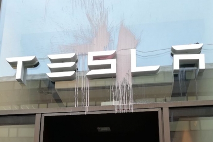 Aktion gegen Tesla in Berlin